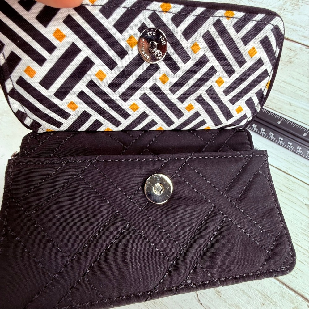Vera Bradley Black Quilted Microfiber Smartphone Wristlet Wallet‎ Organizer - Picture 5 of 5